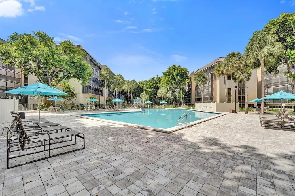 2806 N 46th Avenue Hollywood FL 33021