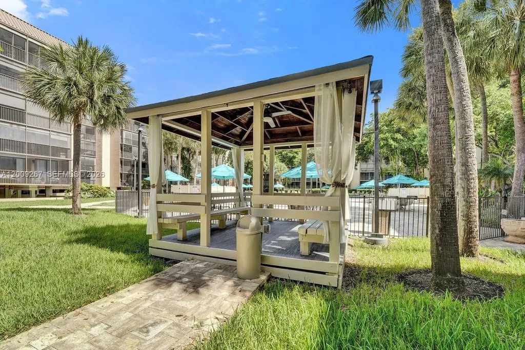 2806 N 46th Avenue Hollywood FL 33021