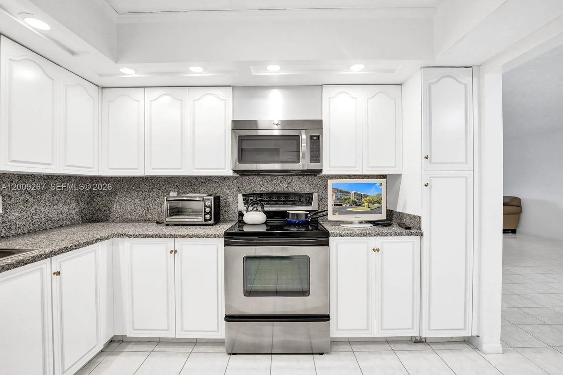 2806 N 46th Avenue Hollywood FL 33021
