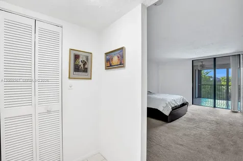 2806 N 46th Avenue Hollywood FL 33021