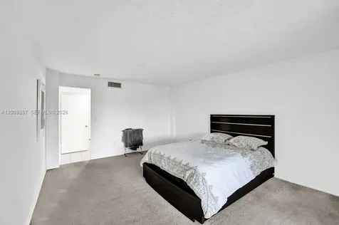2806 N 46th Avenue Hollywood FL 33021