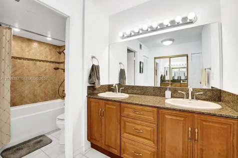 2806 N 46th Avenue Hollywood FL 33021