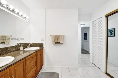 2806 N 46th Avenue Hollywood FL 33021
