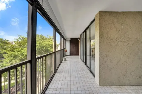 2806 N 46th Avenue Hollywood FL 33021