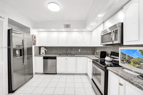 2806 N 46th Avenue Hollywood FL 33021