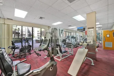 2806 N 46th Avenue Hollywood FL 33021