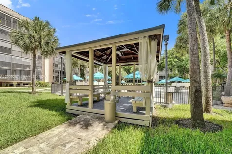 2806 N 46th Avenue Hollywood FL 33021