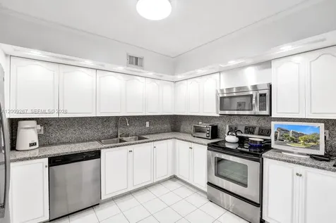 2806 N 46th Avenue Hollywood FL 33021