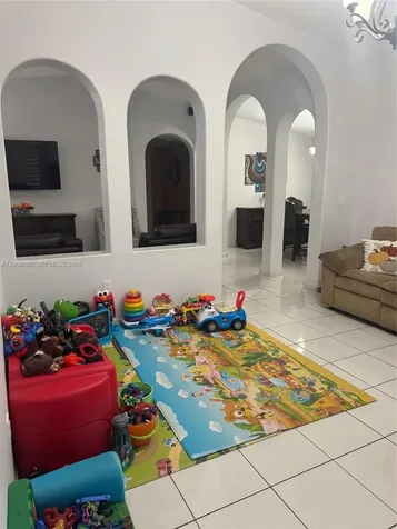 8748 NW 143rd Terrace Miami Lakes FL 33018