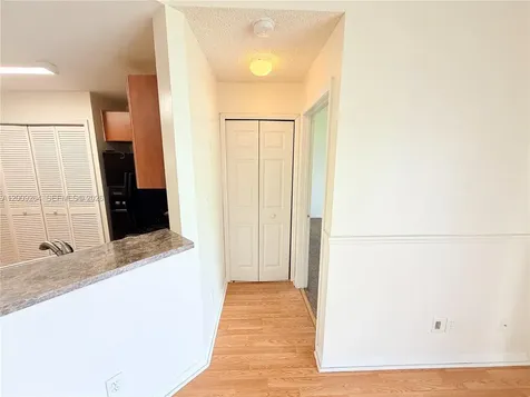 3453 NW 44th Street Oakland Park FL 33309