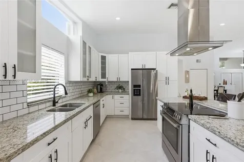 1135 Fairfax Lane Weston FL 33326