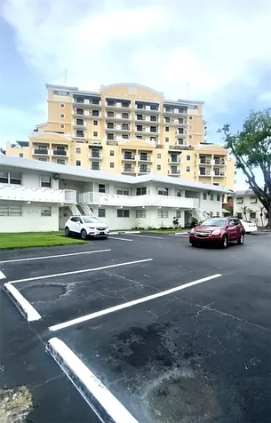 7324 SW 82nd Street Miami FL 33143