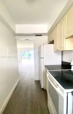 7324 SW 82nd Street Miami FL 33143