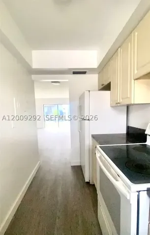 7324 SW 82nd Street Miami FL 33143