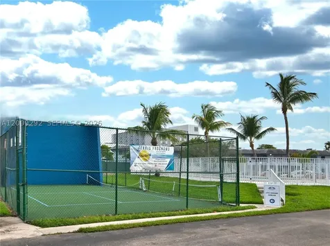 7324 SW 82nd Street Miami FL 33143