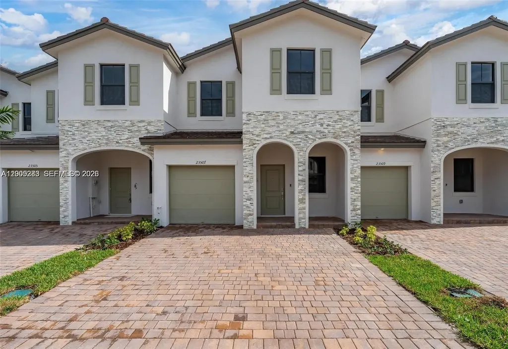 23507 SW 129th Path Homestead FL 33032