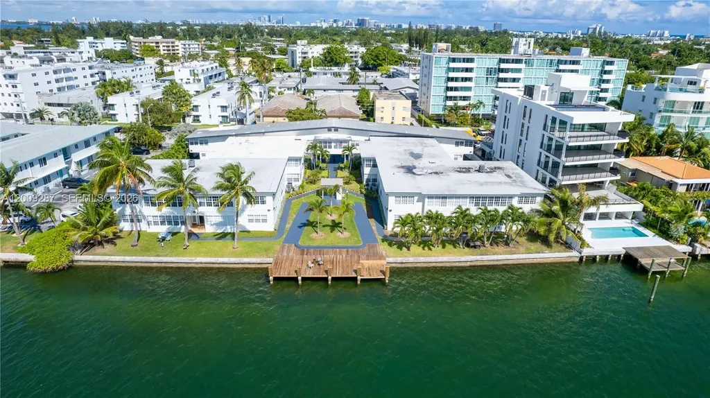 1940 Bay Drive Miami Beach FL 33141