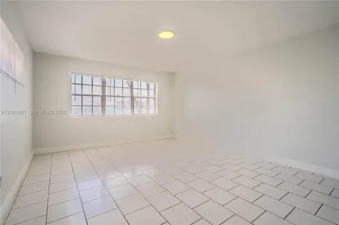 1940 Bay Drive Miami Beach FL 33141