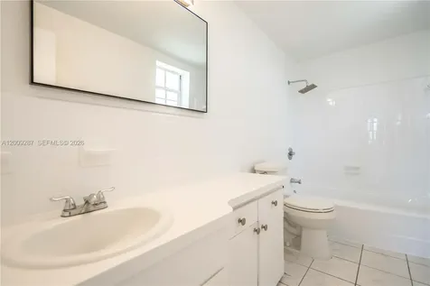 1940 Bay Drive Miami Beach FL 33141