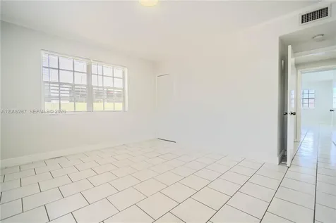 1940 Bay Drive Miami Beach FL 33141
