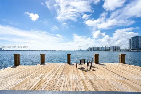 1940 Bay Drive Miami Beach FL 33141