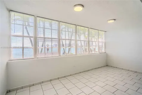 1940 Bay Drive Miami Beach FL 33141