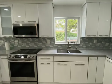 403 SW 89th Place Miami FL 33174