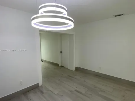 403 SW 89th Place Miami FL 33174
