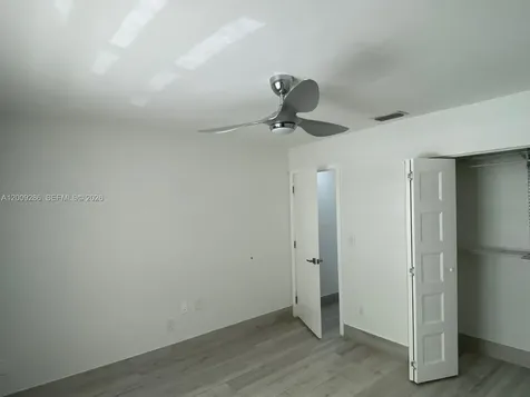 403 SW 89th Place Miami FL 33174