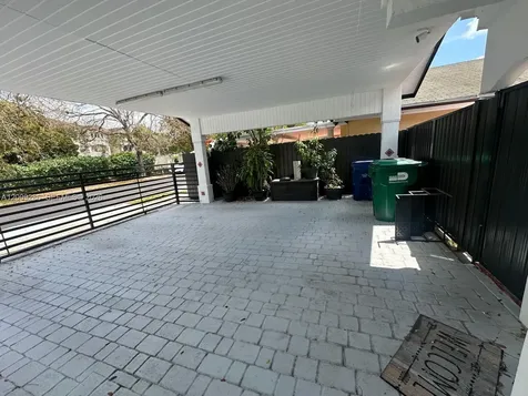 403 SW 89th Place Miami FL 33174