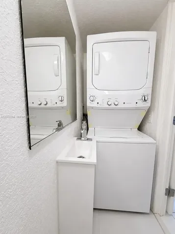 1300 W 47th Place Hialeah FL 33012