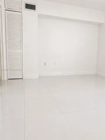 1300 W 47th Place Hialeah FL 33012