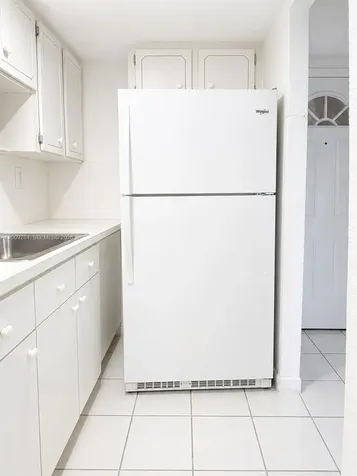 1300 W 47th Place Hialeah FL 33012