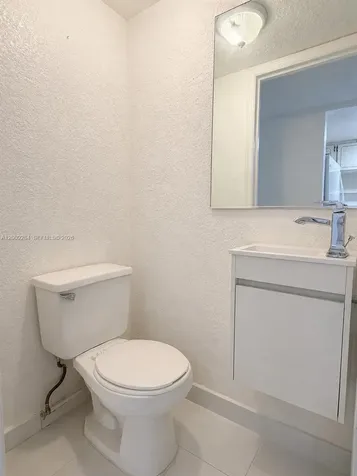 1300 W 47th Place Hialeah FL 33012