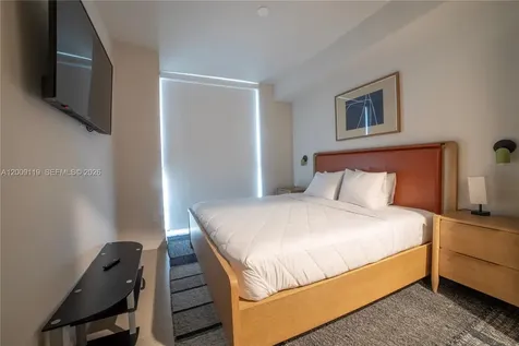 11 NE 6th Miami FL 33132