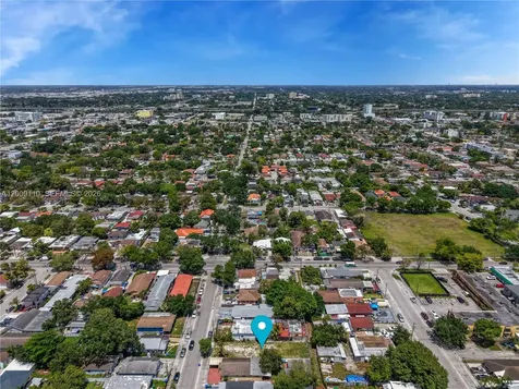2709 NW 24th Avenue Miami FL 33142