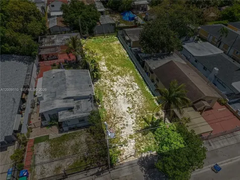2709 NW 24th Avenue Miami FL 33142
