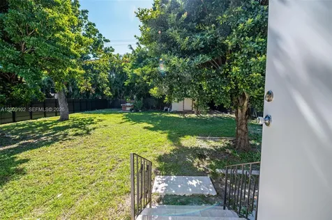 330 SW 27th Road Miami FL 33129