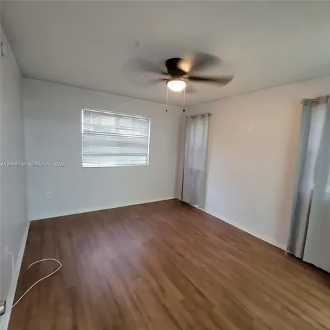 711 SW 111th Way Pembroke Pines FL 33025