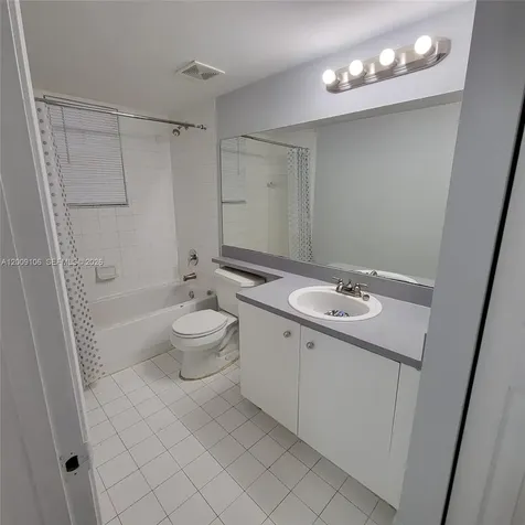 711 SW 111th Way Pembroke Pines FL 33025
