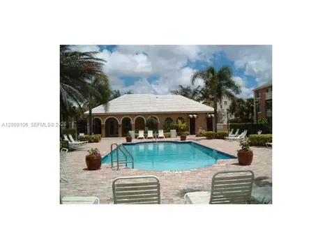 711 SW 111th Way Pembroke Pines FL 33025