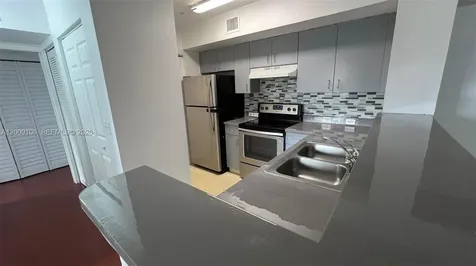 711 SW 111th Way Pembroke Pines FL 33025