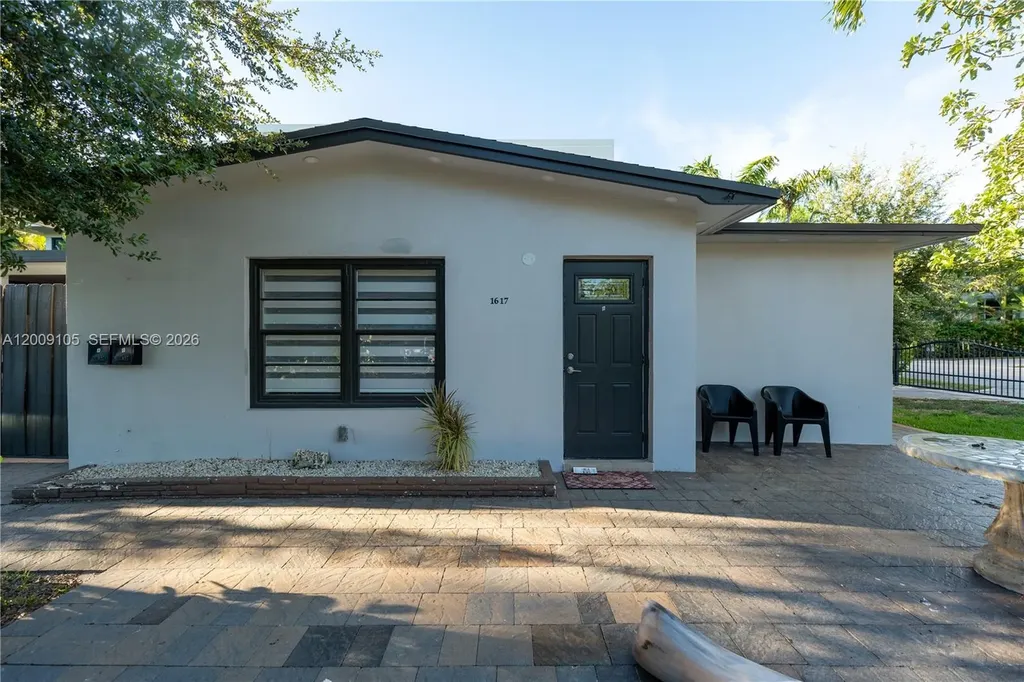 1615 NE 9th Street Fort Lauderdale FL 33304