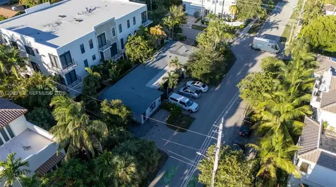 1615 NE 9th Street Fort Lauderdale FL 33304