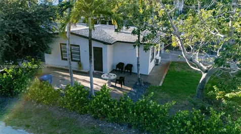 1615 NE 9th Street Fort Lauderdale FL 33304