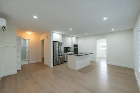 1615 NE 9th Street Fort Lauderdale FL 33304