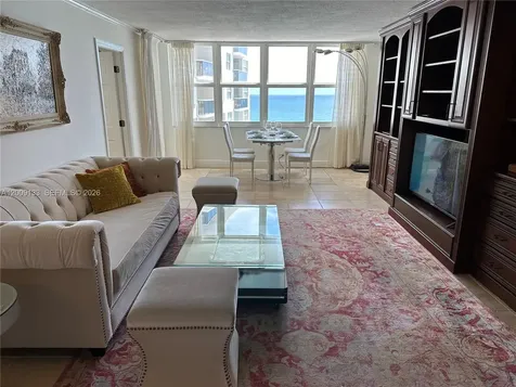 6039 Collins Avenue Miami Beach FL 33140