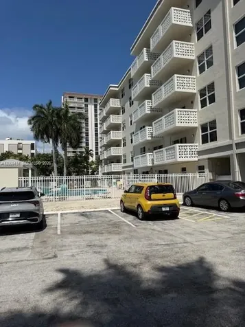 1901 S Ocean Drive Hollywood FL 33019