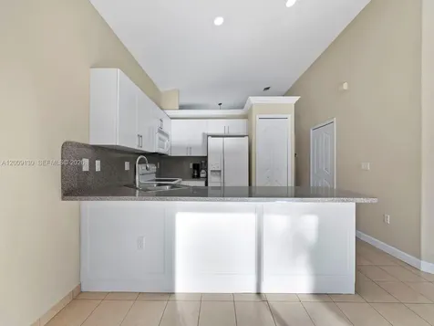 704 SE 14th Place Homestead FL 33033