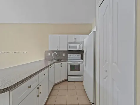 704 SE 14th Place Homestead FL 33033